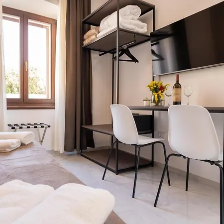 Aaa Apartments & Rooms Pula Exterior photo