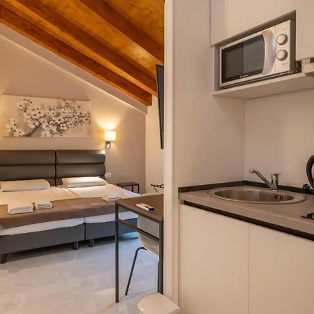 Aaa Apartments & Rooms Pula Exterior photo