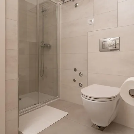 Aaa Apartments & Rooms Pula Exterior photo